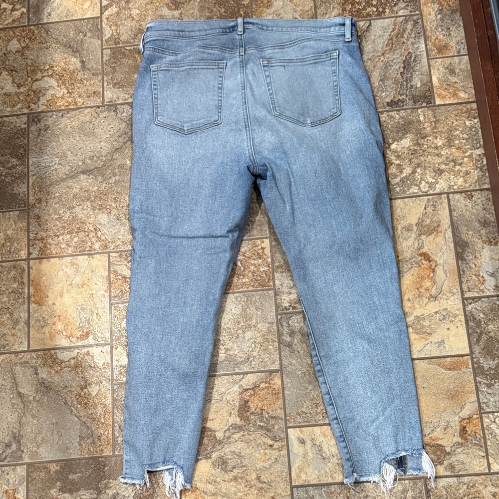 LOFT- Size 14 Petite/32P Light Blue Distressed Ankle Jeans - Picture 5 of 5